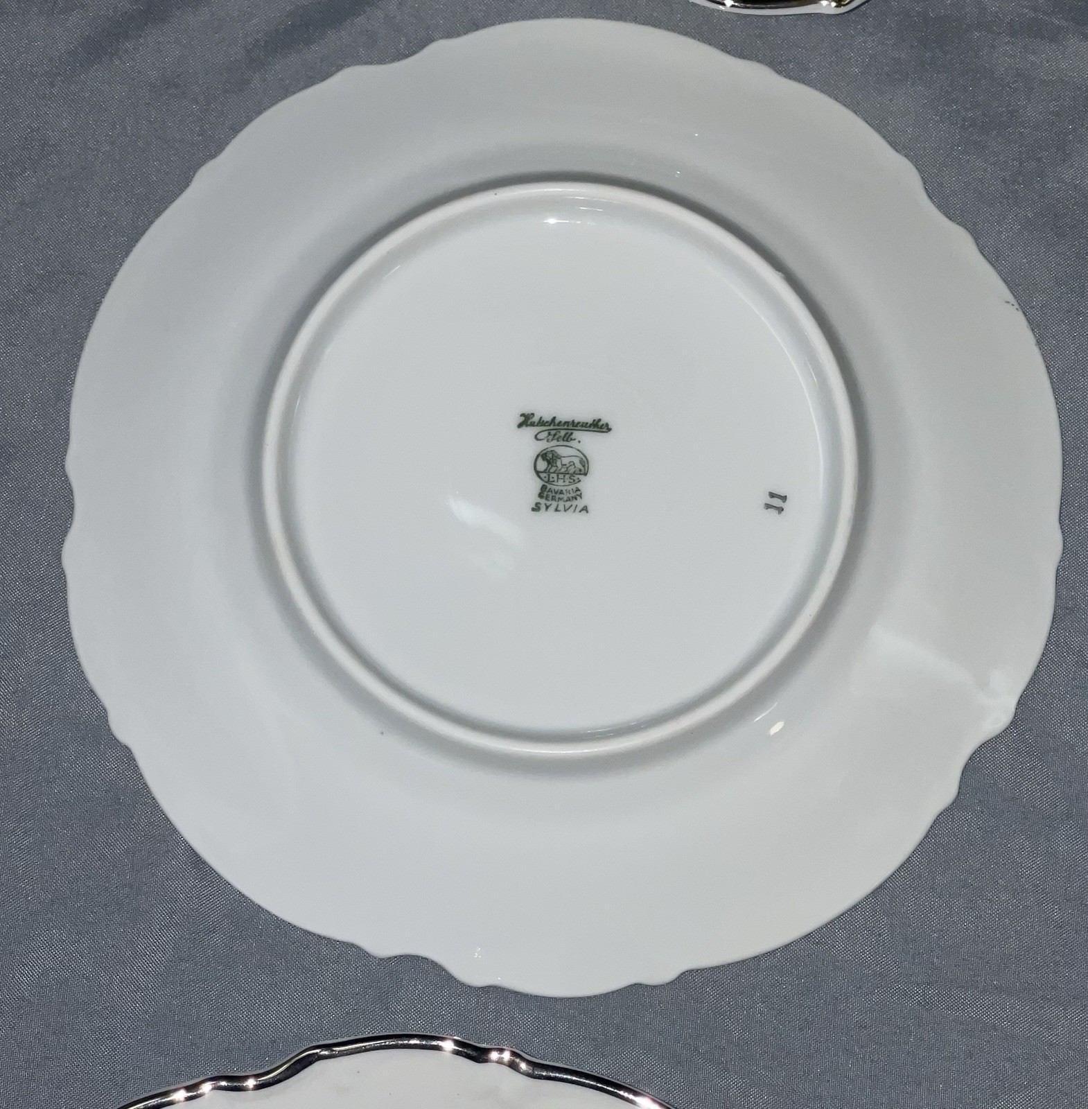 Set of 8 Hutschenreuther Sylvia Platinum Trim Bread Plates Bavaria 6.25 in.
