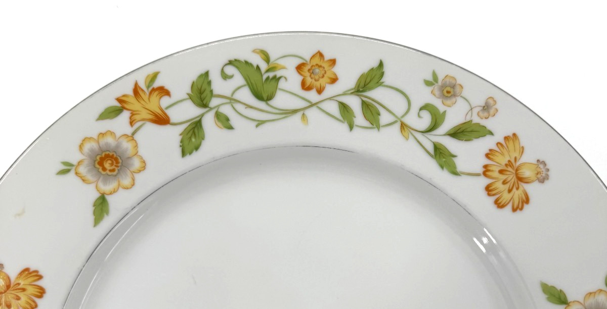 EKCO International Dinner Plate Generation VTG Japan Exquisite Fine China 10.5″