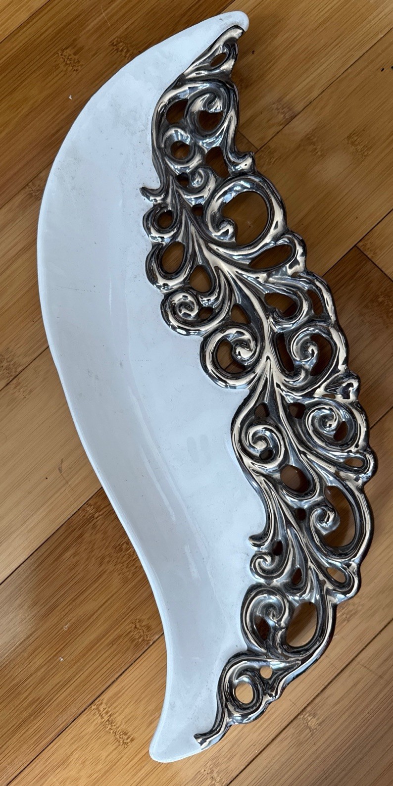 222 Fifth PTS International Pierced Silver Platinum Feather Serving Platter NEW