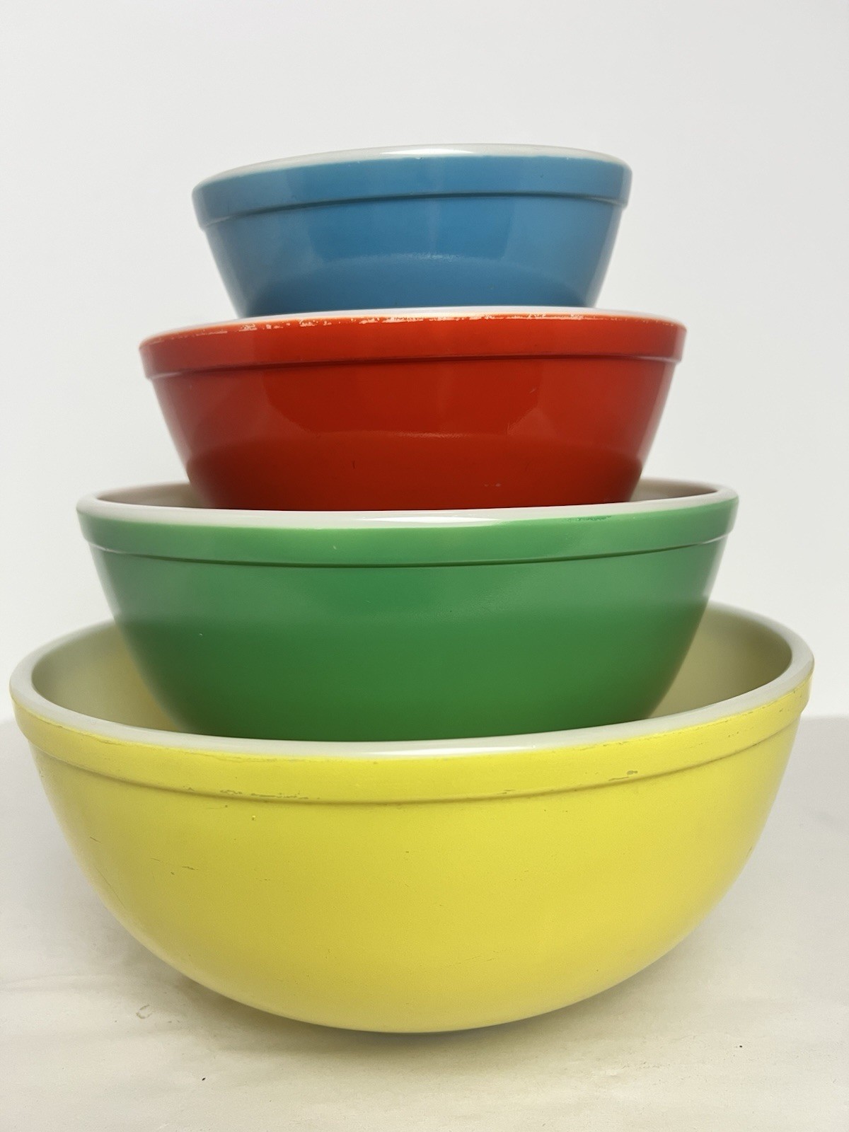 Vintage Pyrex Primary Colors Nesting Bowls Set Of 4 Red Yellow Green Blue