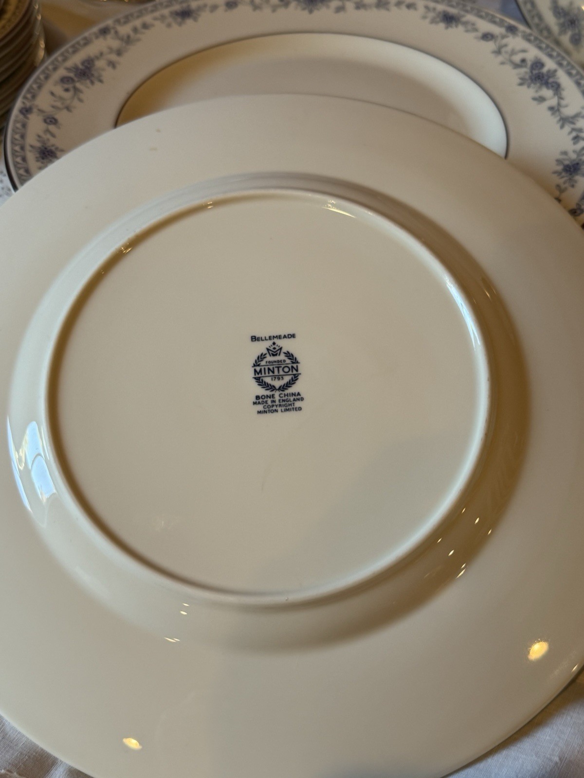 43 Piece Estate Set Bellemeade by MINTON Dinner Set; Plates, Tea Cups, Saucers