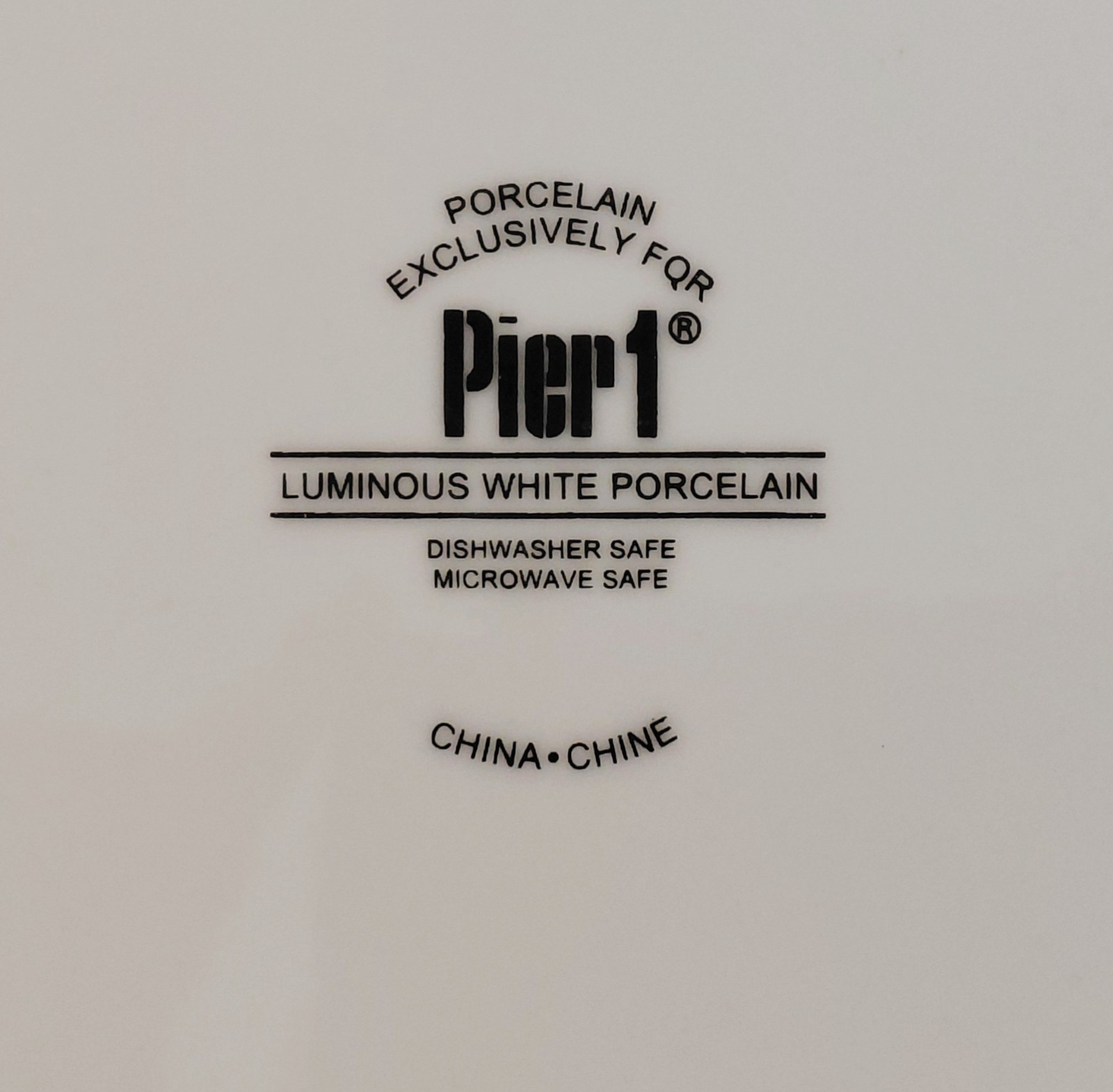 Pier 1 Dinner Plates 11″ Luminous White Elegant Table Dining Rim Rimmed Set Of 4