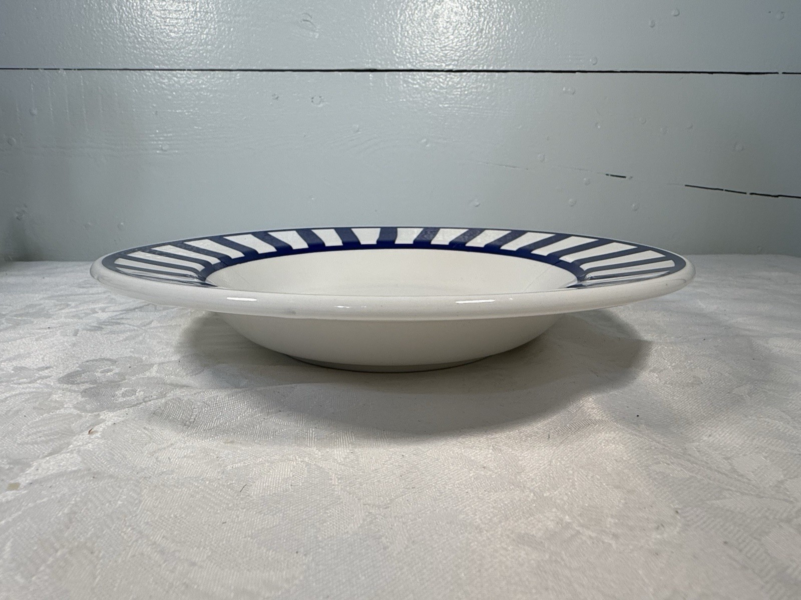 4 WINDSOR & BROWNE COBALT BLUE & WHITE STRIPED 8.75″ RIMMED PASTA BOWLS, ITALY