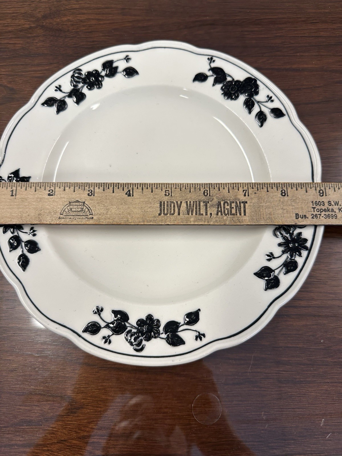 Antique George Jones & Sons Crescent Ivory Plate Black And White 9” Across