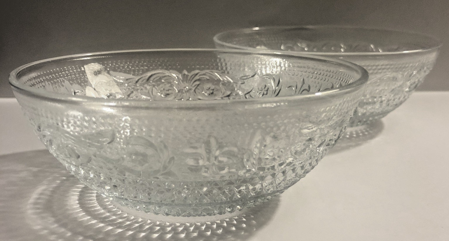 Vtg KIG Malaysia Crystal Sandwich Fleur de Lis Pattern Bowls 5 3/8″ Clear Set 2