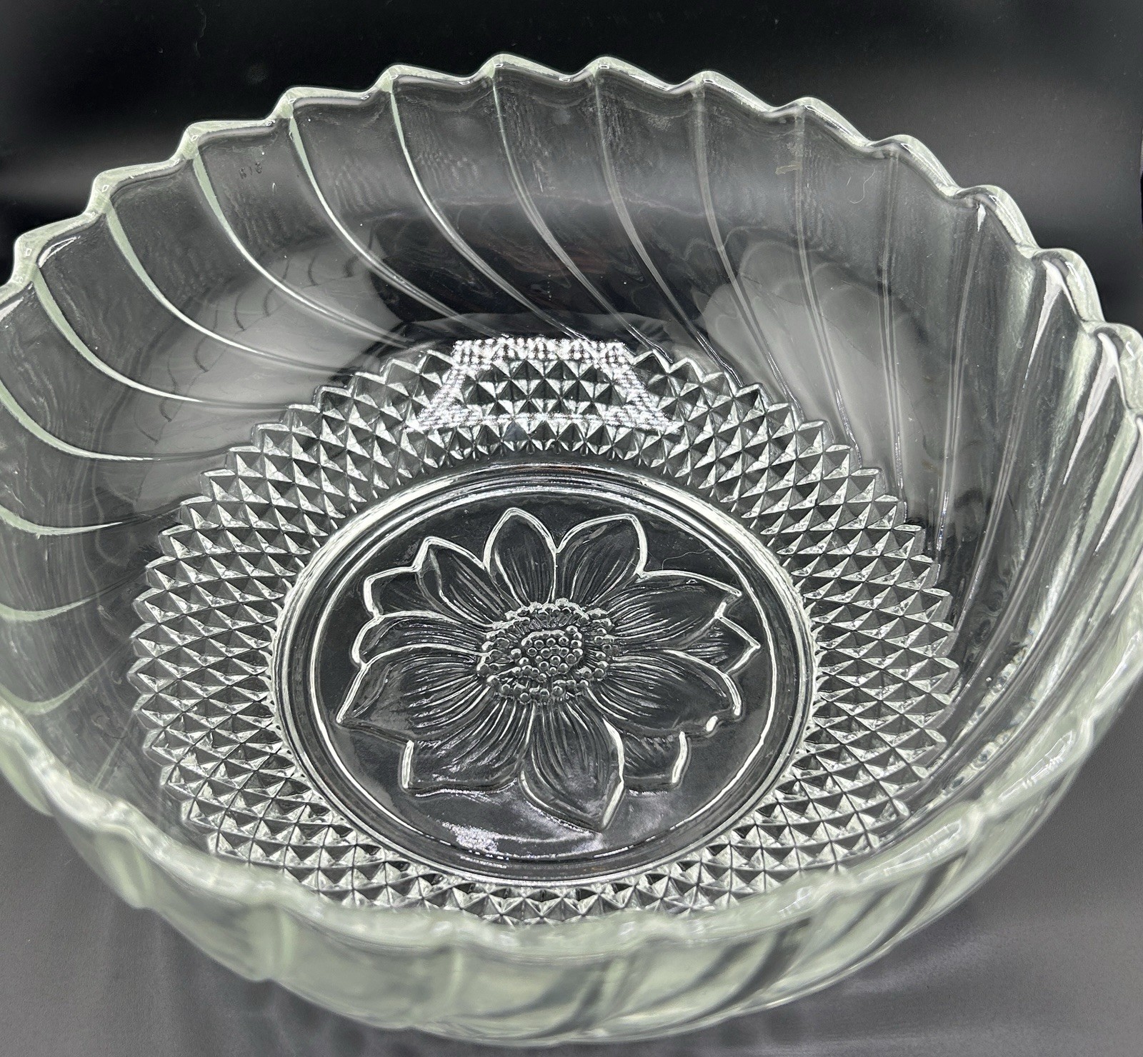 Vintage KIG Indonesia Pressed Glass Bowl With Center Sunflower 9”