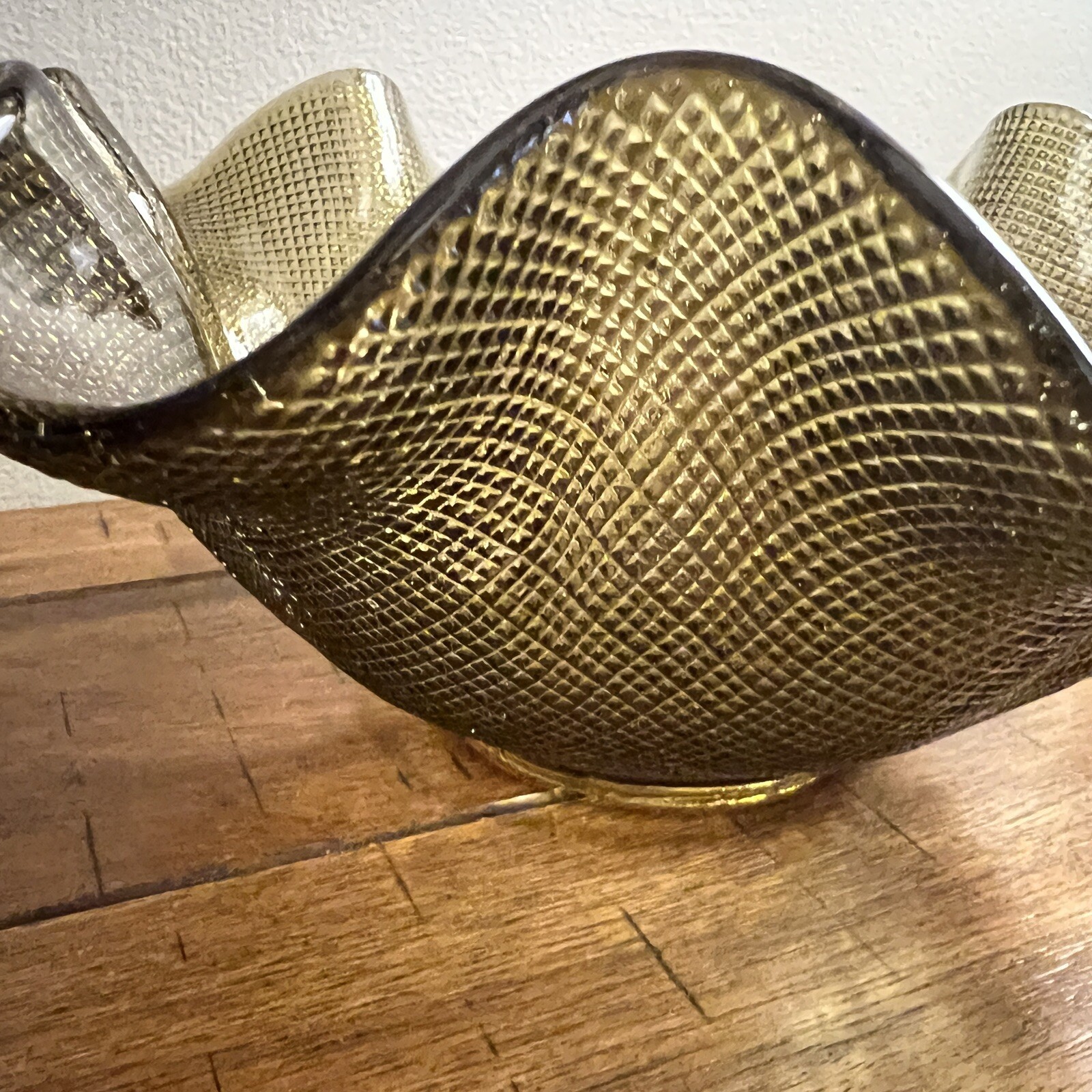 Vintage Bronze (varies) Made In Italy Waffle Crimped Ruffle Glass Bowl 9”