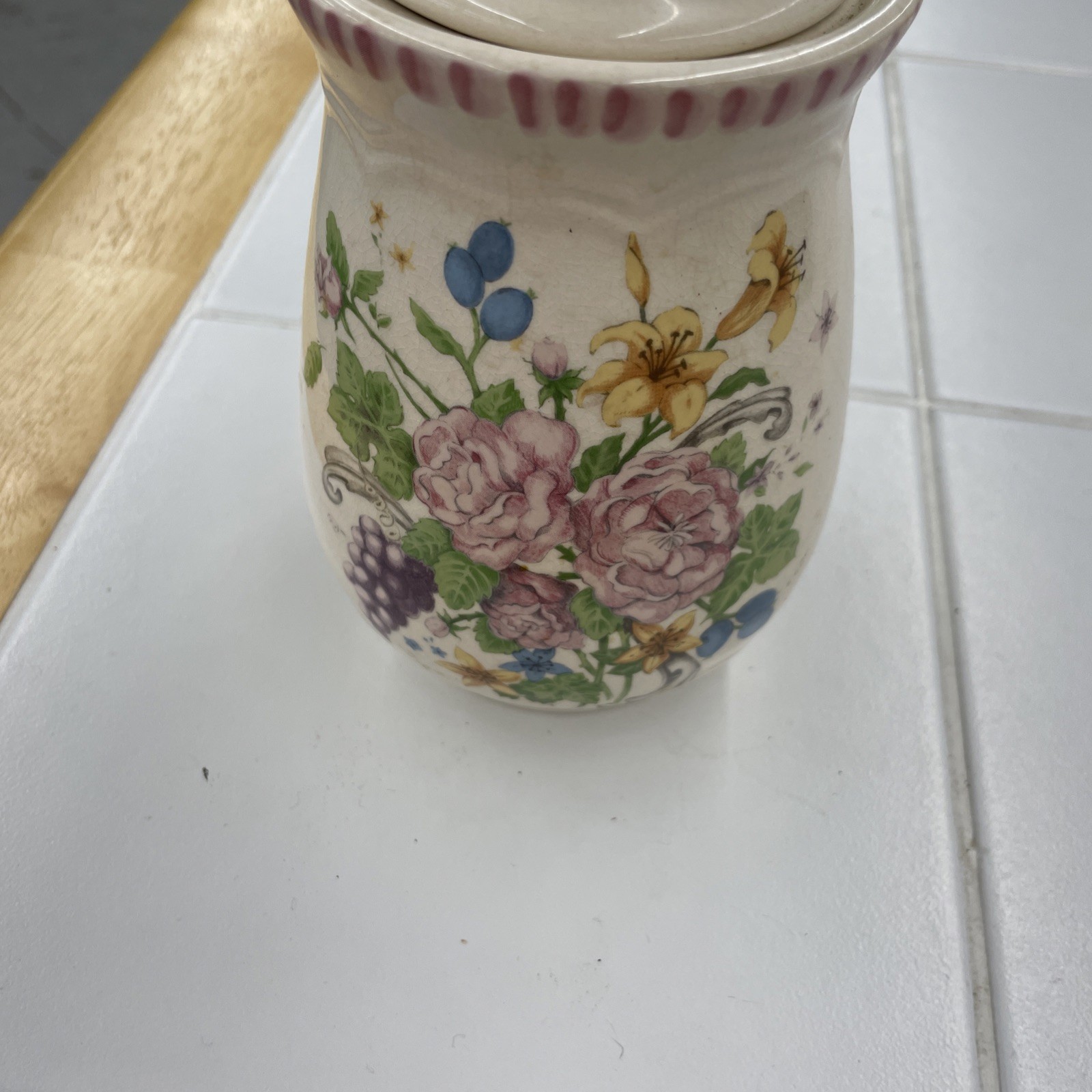 CANISTER-Home &Garden Party Stoneware Canister 9”w/ Lid