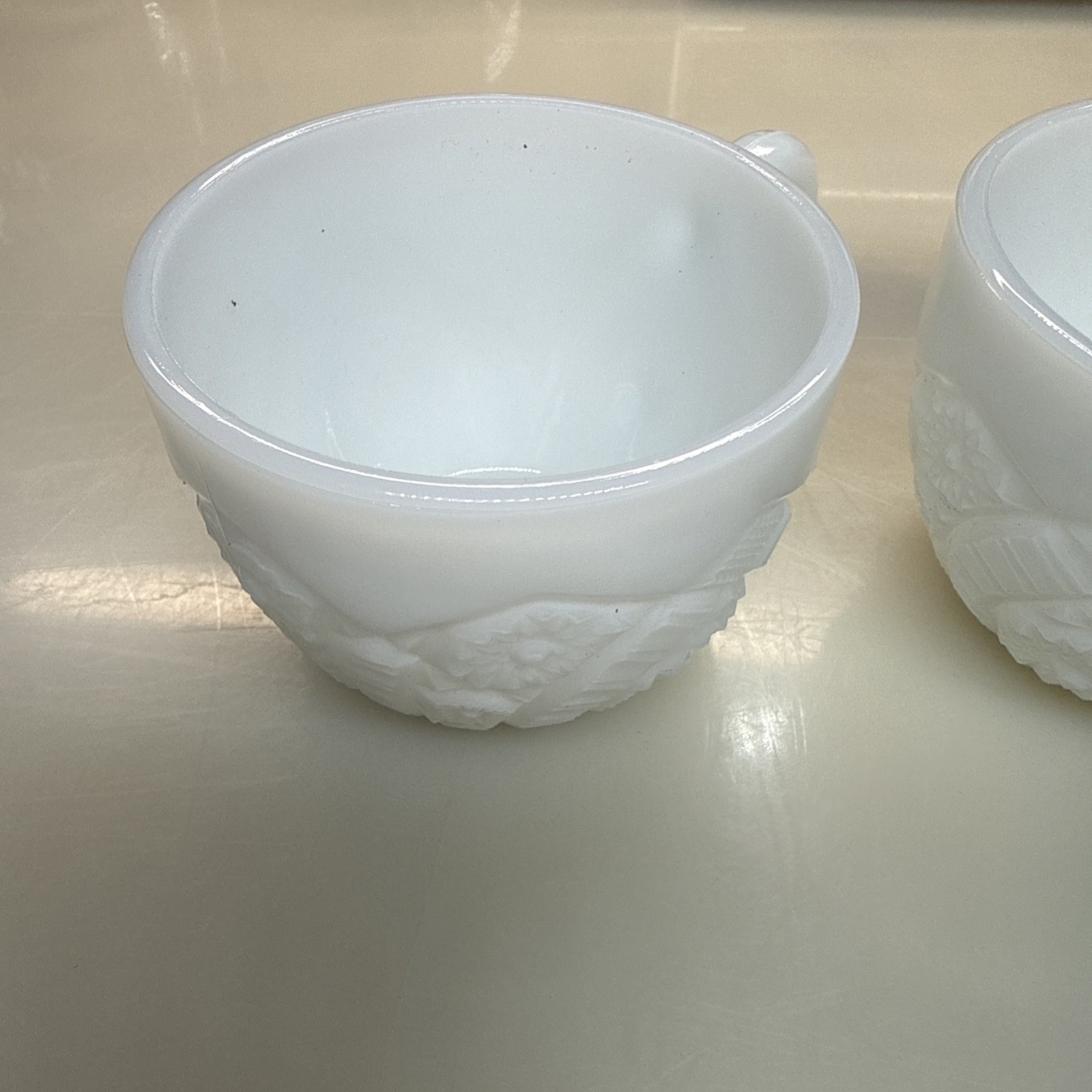 2 Vintage McKee Concord Starburst White Milk Glass Punch Cups 2.5 x 3.25 Inches