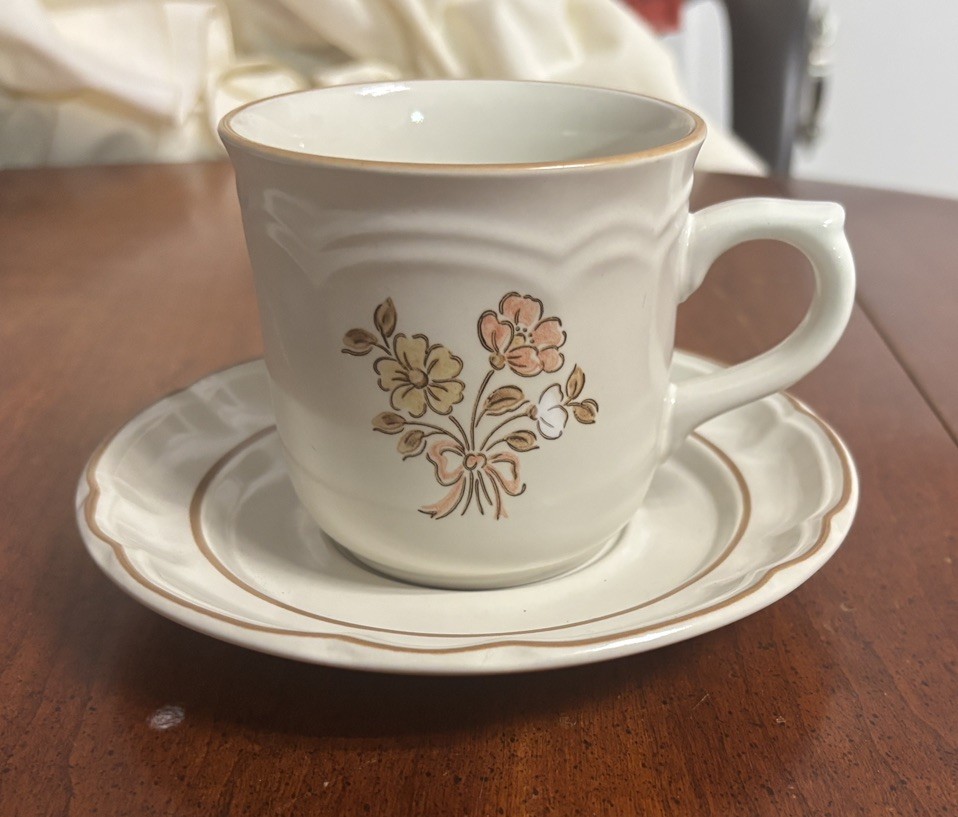 Vintage Four-Piece Set Cordella Collection Stoneware Floral Japan