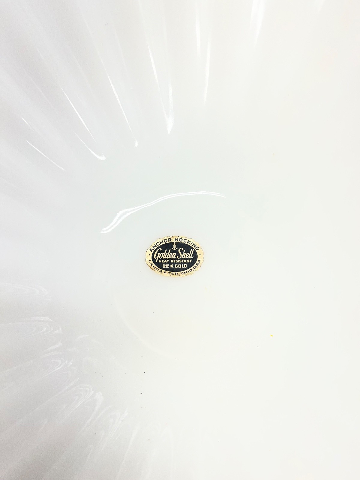 VTG 1950’s Anchor Hocking Milk Glass Gold Trimmed Punch/Serving Bowl 11″ x 5″
