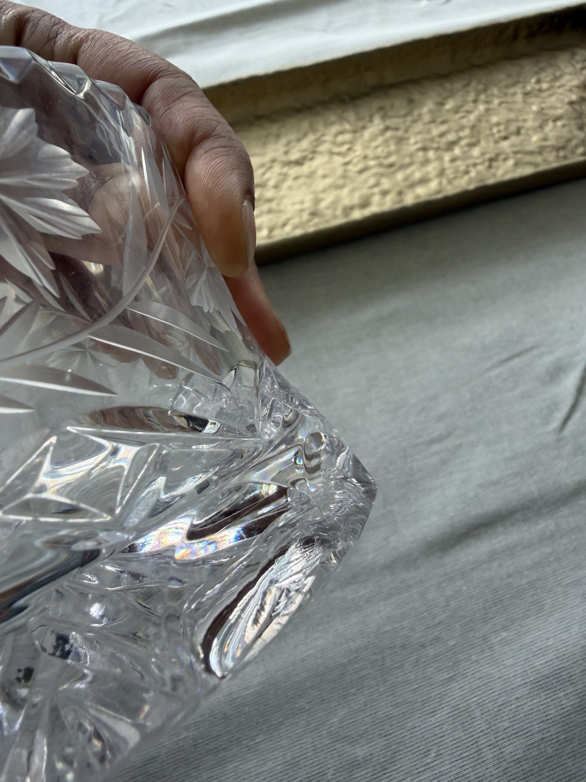 Clear Cut Crystal Glass Starburst Pattern Wine Bottle holder, crystal