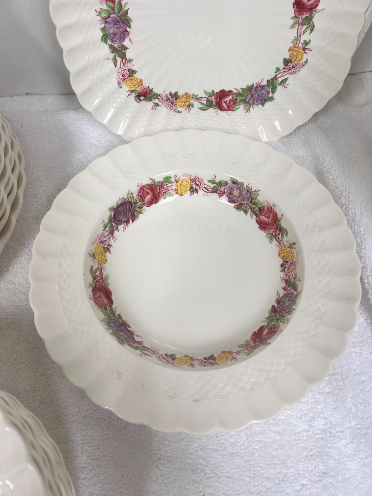 OLD Copeland Spode Rose Briar Basket Weave Rim
