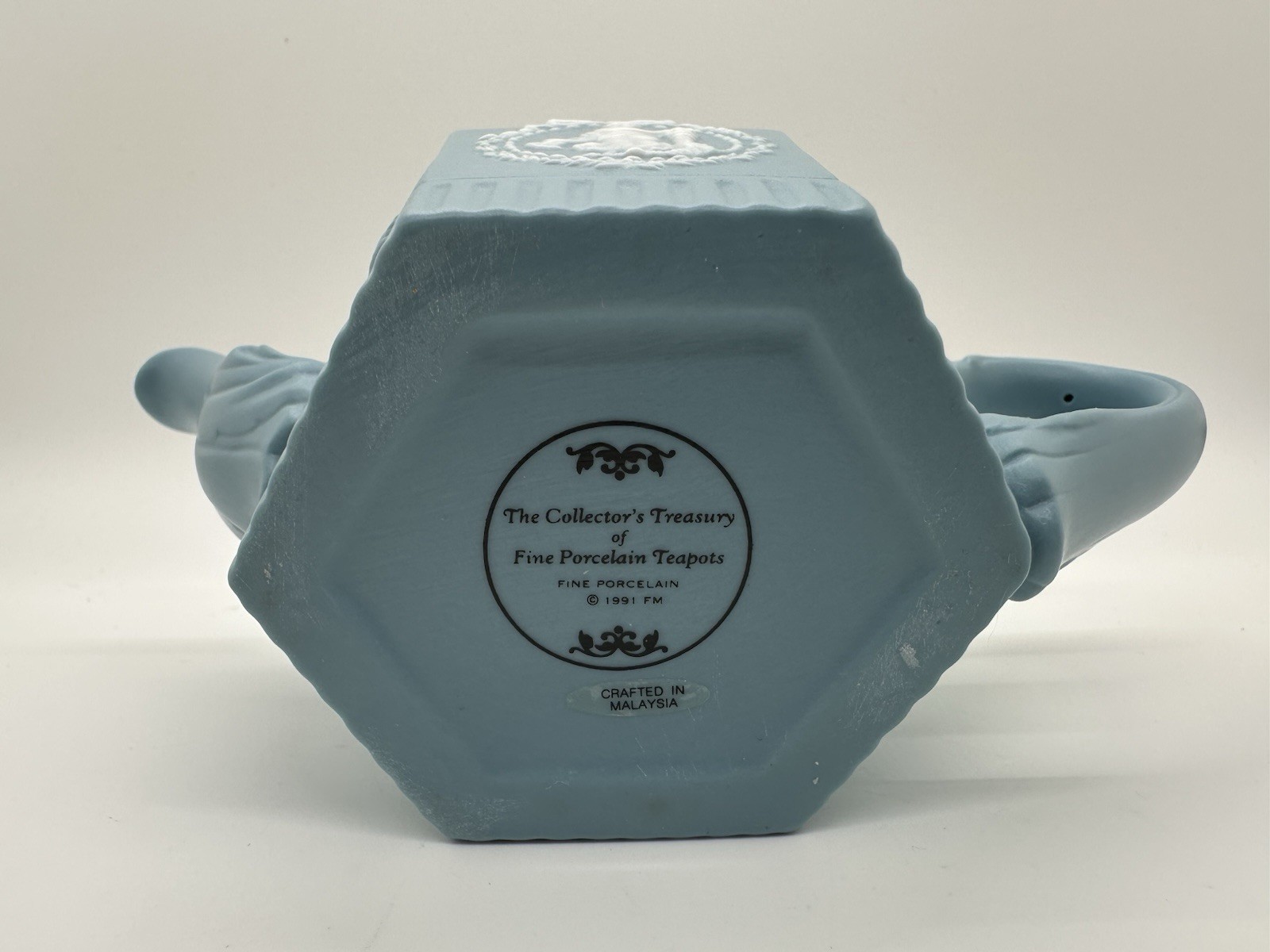 Vintage Powder Baby Blue & White Teapot Neoclassical Cameo Style Ribbon Bow