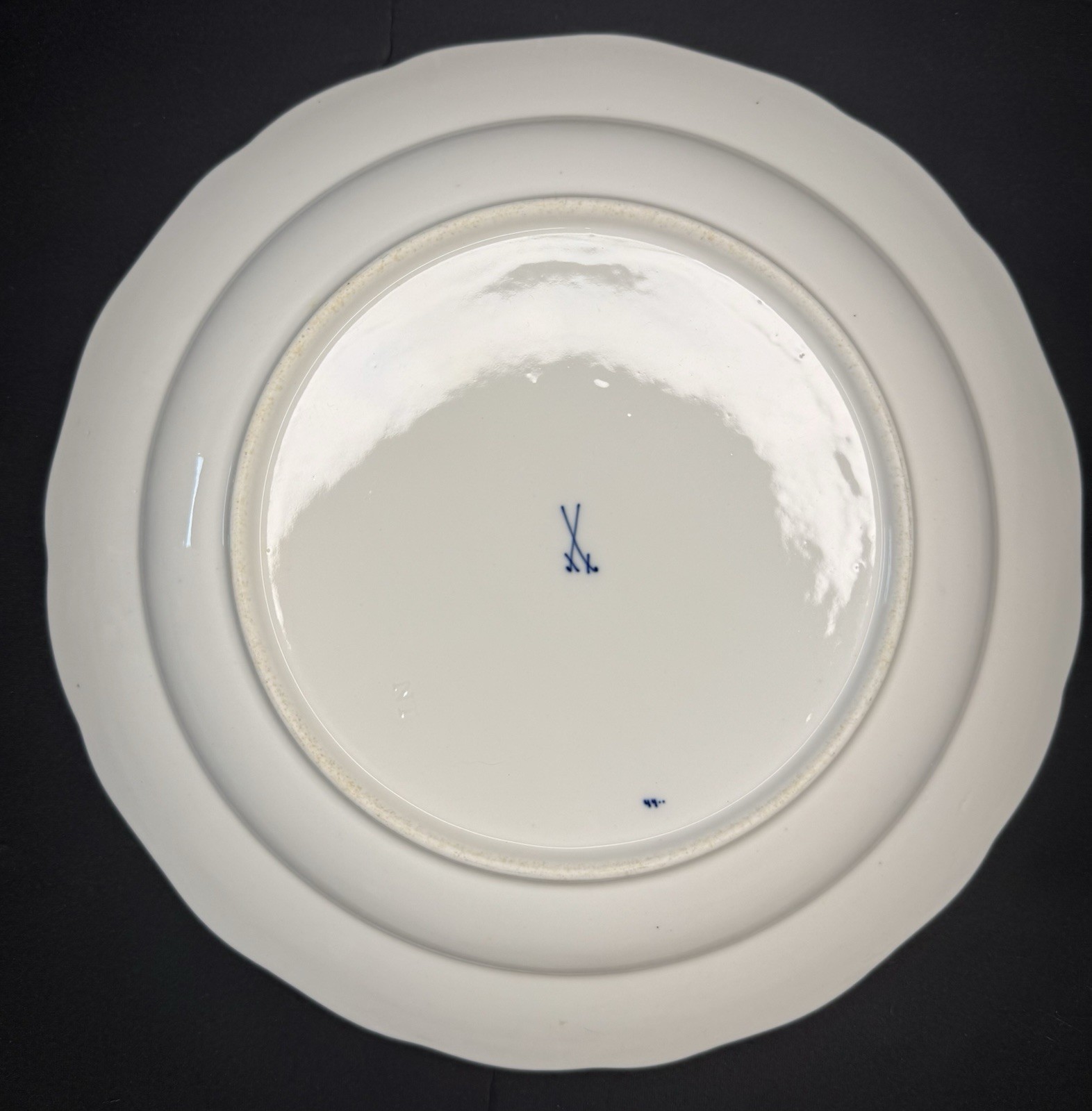 Antique Meissen Blue Onion Dinner Plates Set Blue White Rimmed Sword Backstamp