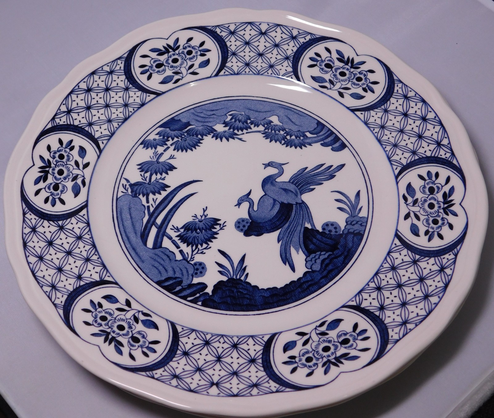 Royal Stafford Old Chelsea 10 3/4″ Dinner Plate – England
