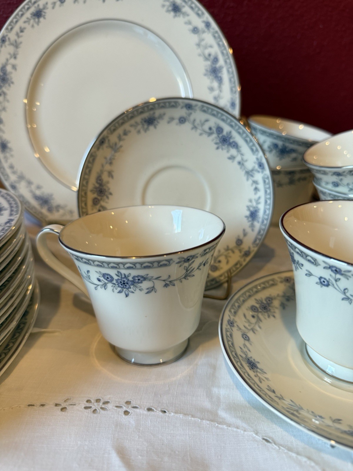 43 Piece Estate Set Bellemeade by MINTON Dinner Set; Plates, Tea Cups, Saucers