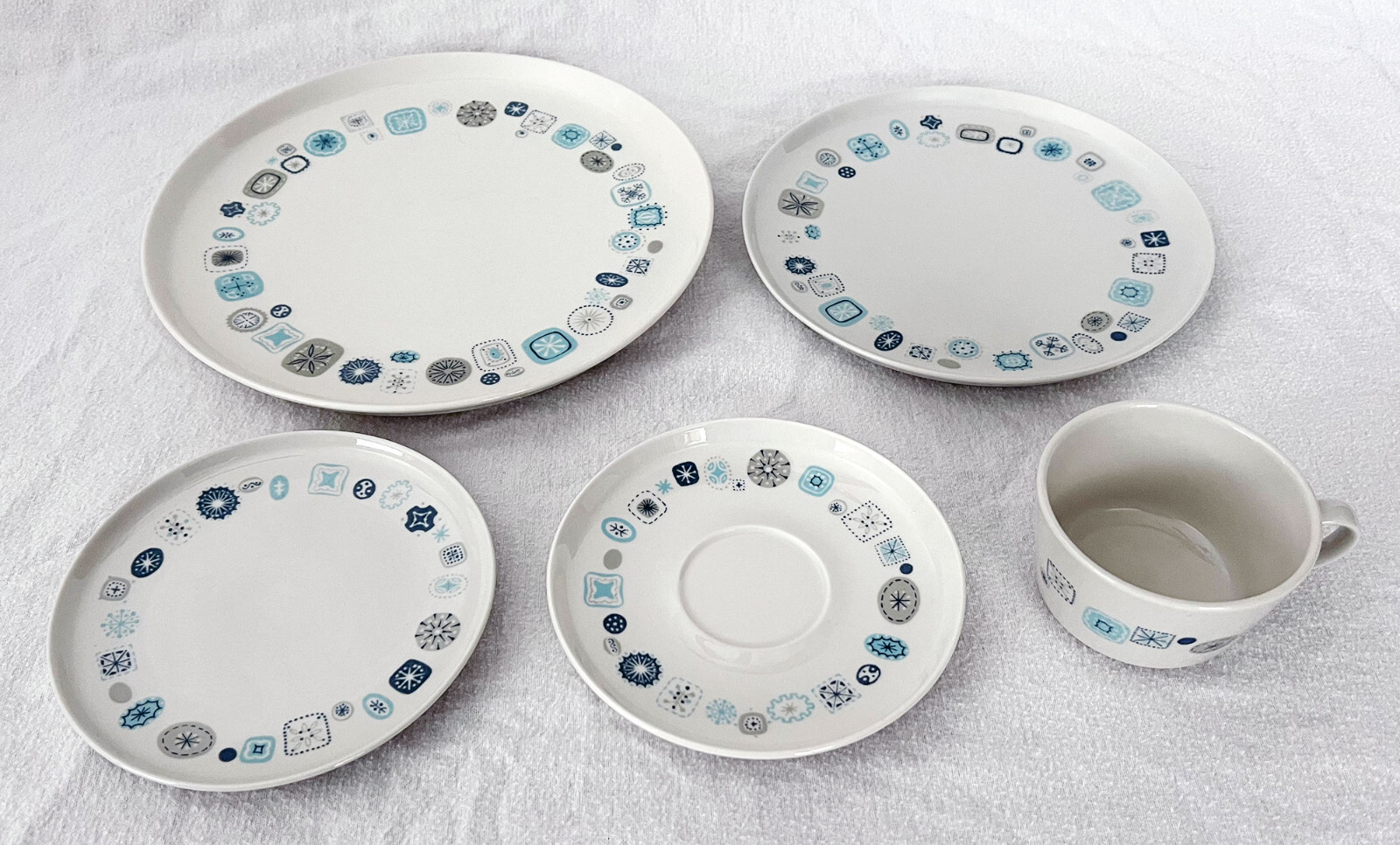 1950s-60s Franciscan Del Mar 5-Piece Placesetting EUC Atomic 3 Plates/Cup/Saucer
