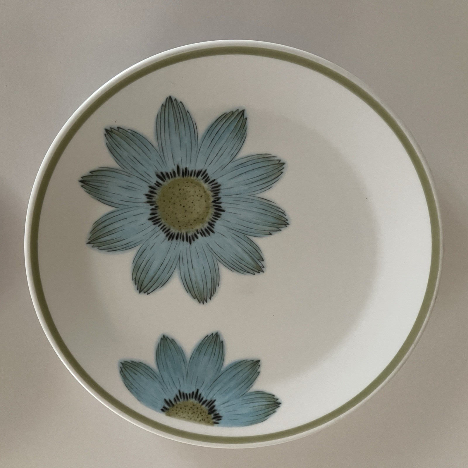 Up Sa Daisy Noritake Progression Japan Bread Butter Plates 6 3/8″ Set of Two