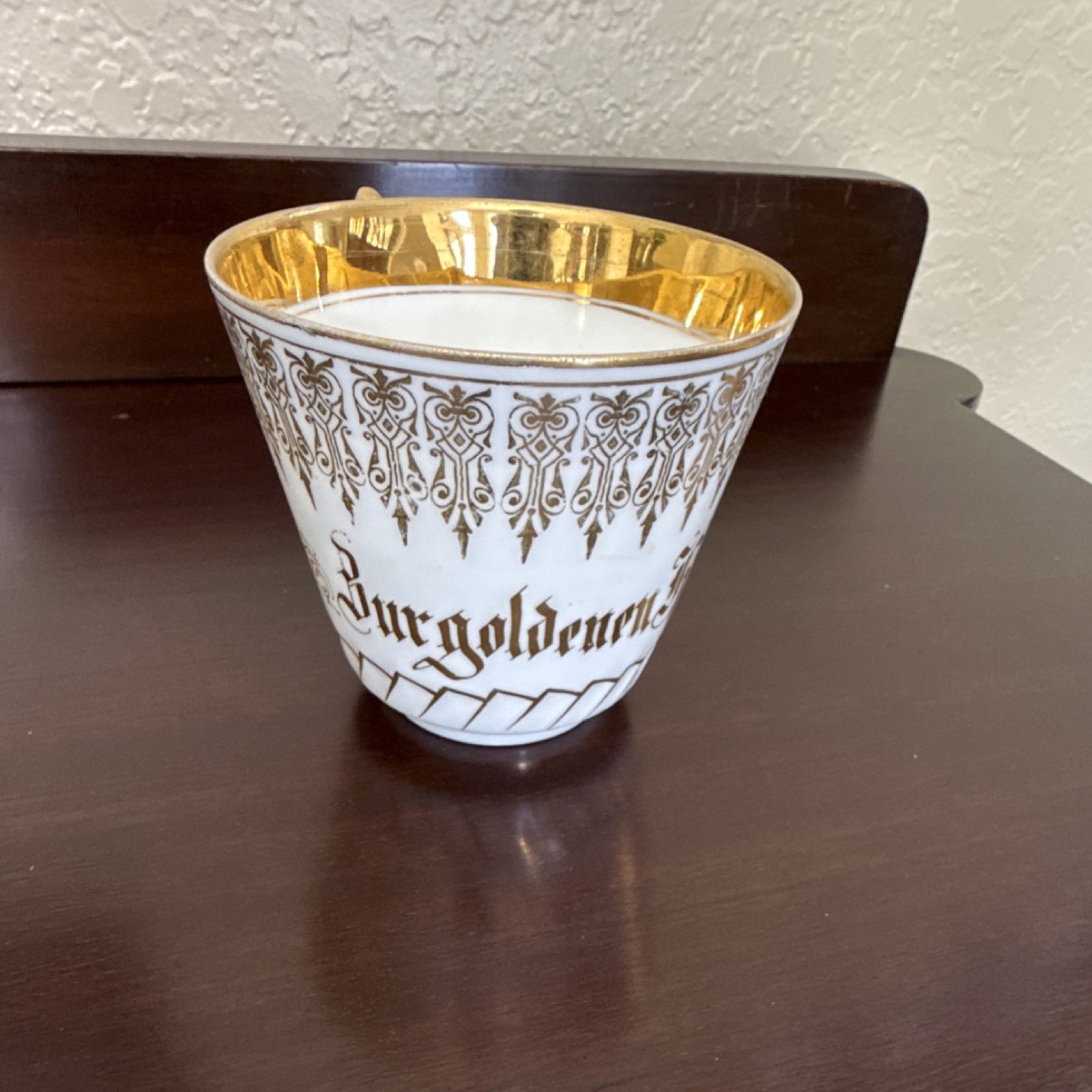 Gold and White Porcelain Cup & Saucer Set, Four-Piece Glossy Finish
