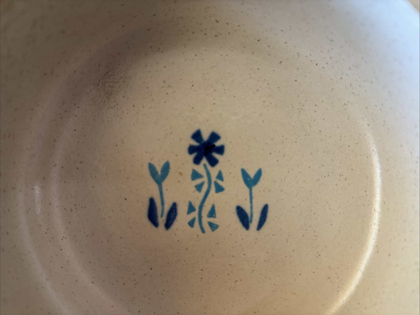 STONEWARE WHITE CASSEROLE DISH WITH LID BUTTERFLY AND BLUE FLOWERS MADE IN USA