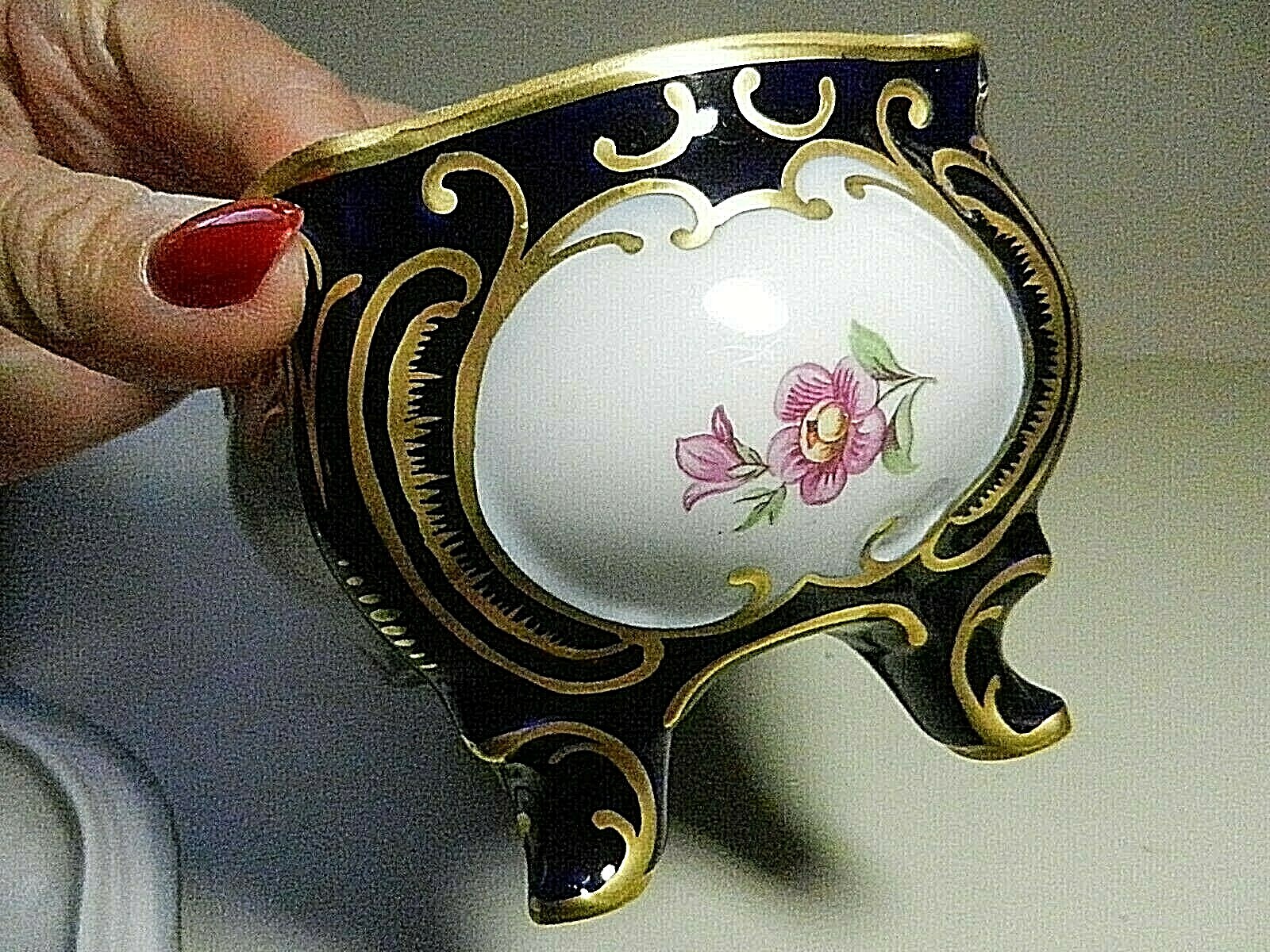 1934 J L MENAU Echt Kobalt Blue Footed Trinket Box with Lid-Von Henneberg-9876/1