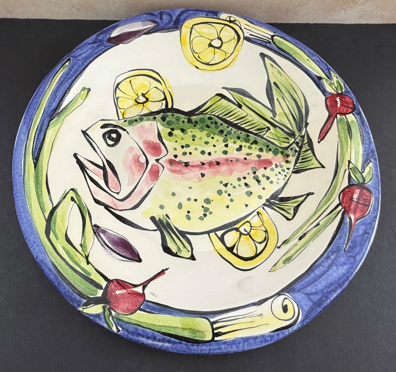 1994 STEVE HASSLOCK STUDIO FISH/LEMON & TIKA TABASCO AND CRAB DINNERWARE LOT (3)