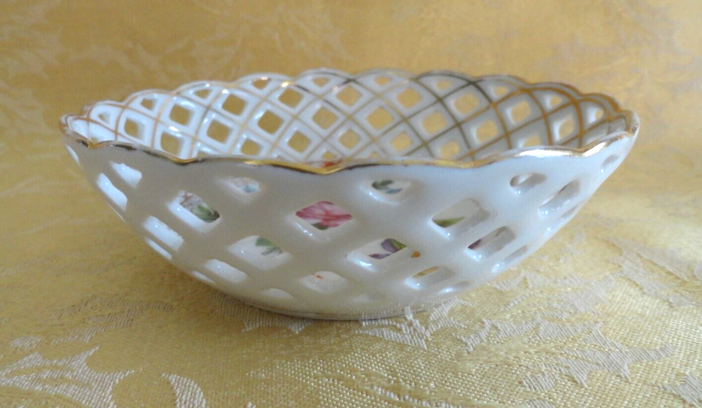 Erdmann Schlegelmilch ES Prussia Porcelain Dresden Flowers Reticulated Dish