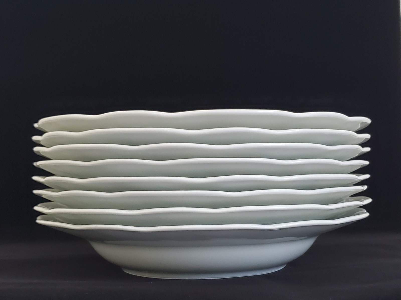 (8) DANSK LIMOGES LIERRE SAUVAGE IVY WHITE RIM EMBOSSED 8 3/4″ BOWLS FRANCE