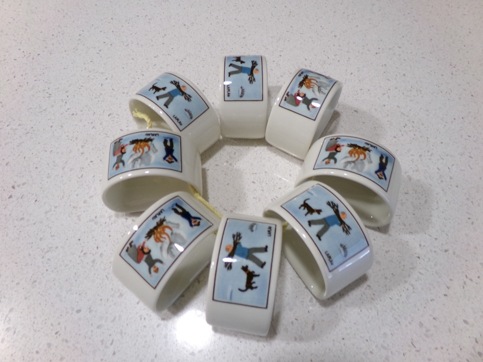 VILLEROY BOCH NAIF CHRISTMAS LOT OF 8 NAPKIN RINGS