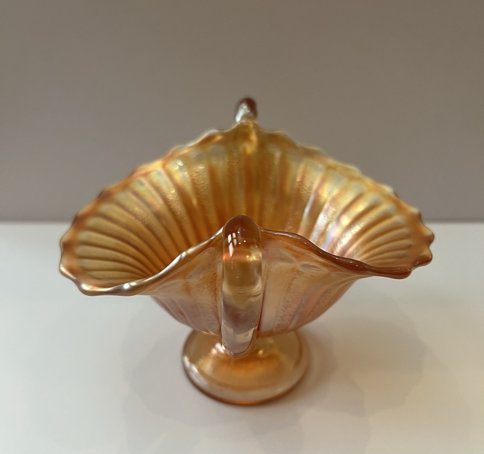 Antique Imperial Marigold Carnival Glass Stippled Rays Bowl UV Reactive 5.75″