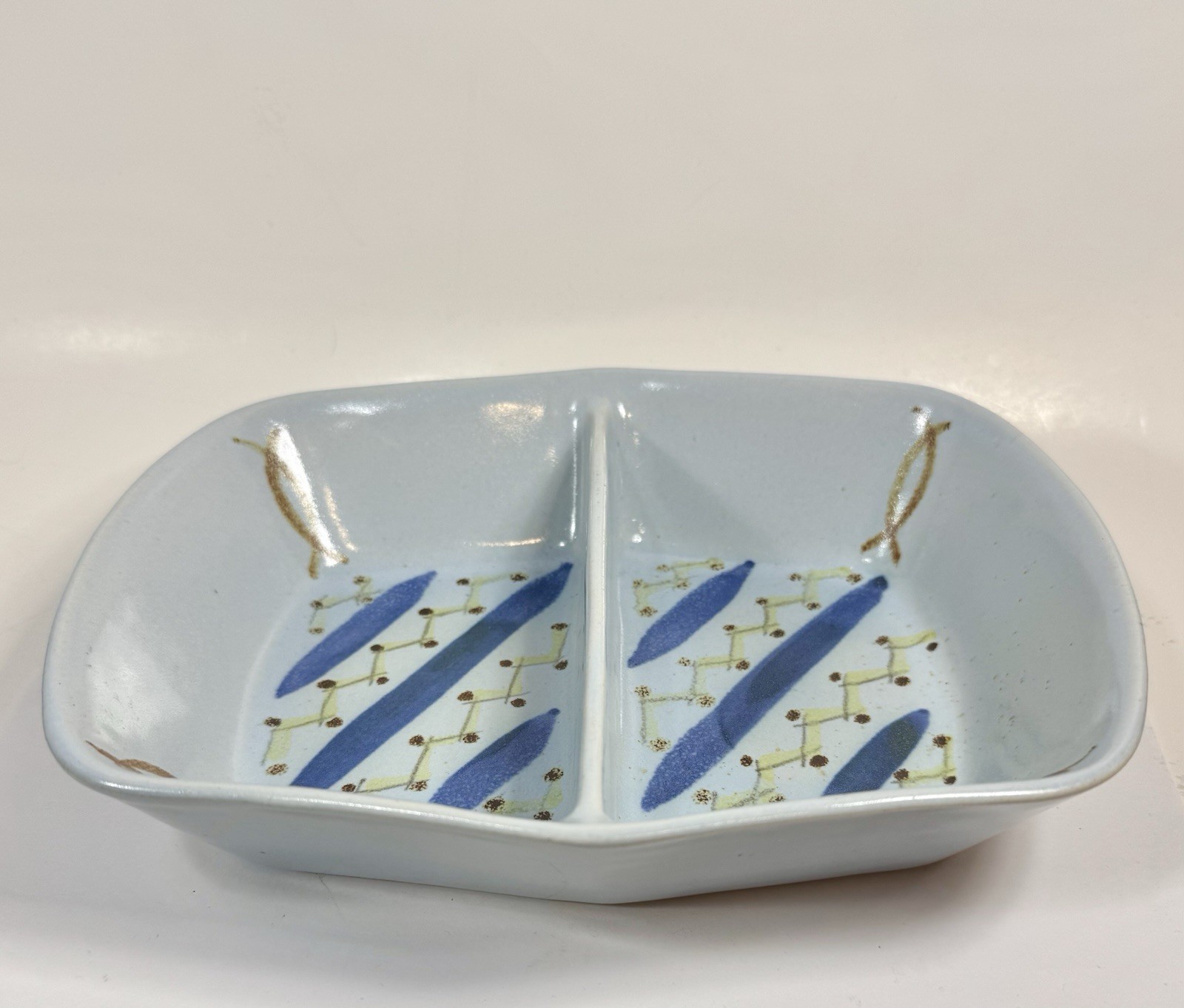 Buchan Herbides Thistle Divided Serve Bake Dish Scotland Pottery 270D-9 Vtg S59