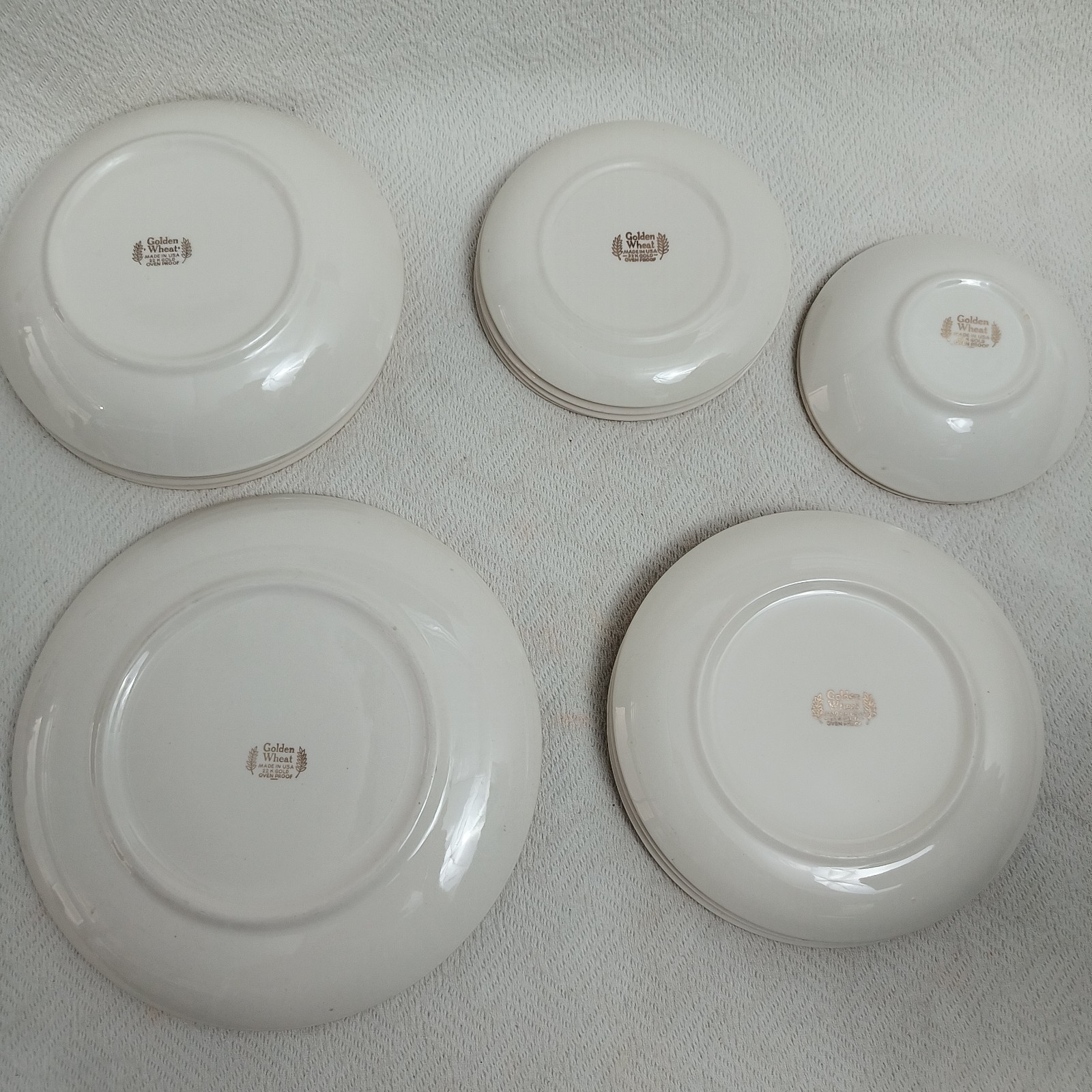 Golden Wheat Dish Set by Homer Laughlin, 16 Pieces