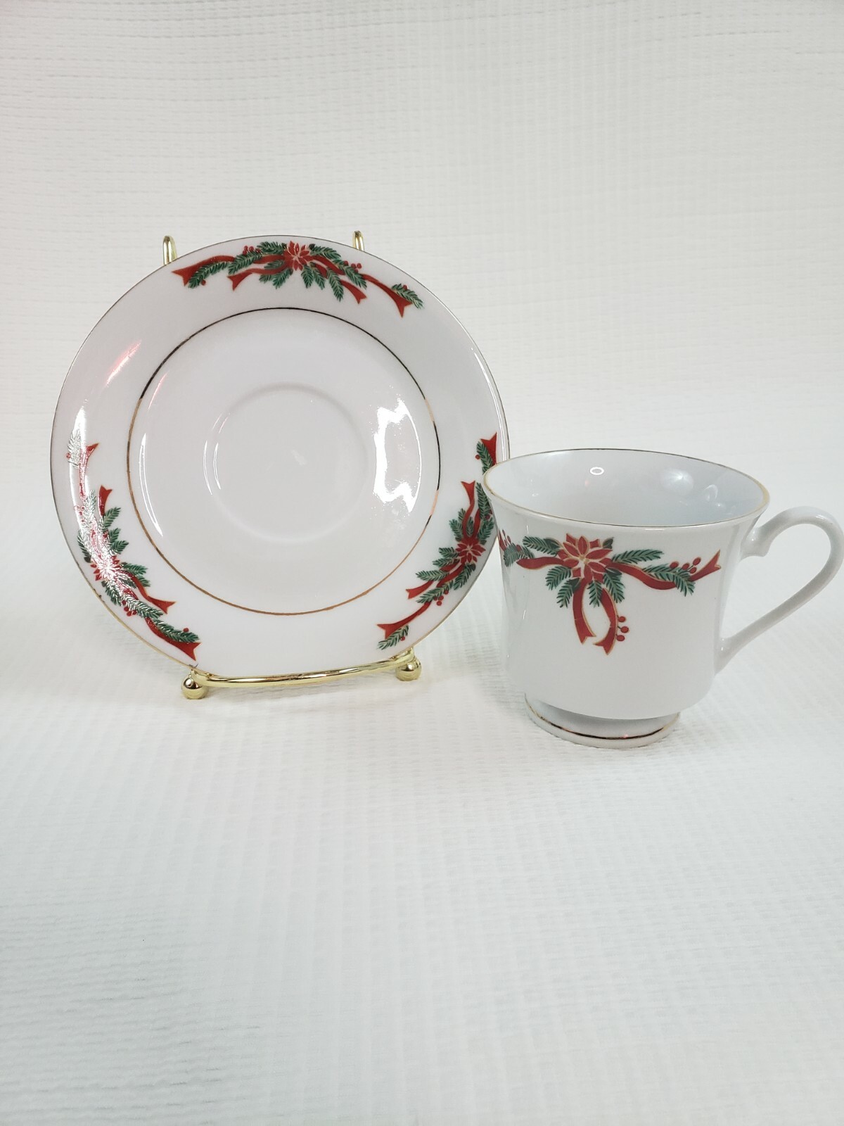 6 Tienshan Poinsettia Red Ribbon Ceramic Fine China Teacups Saucers
