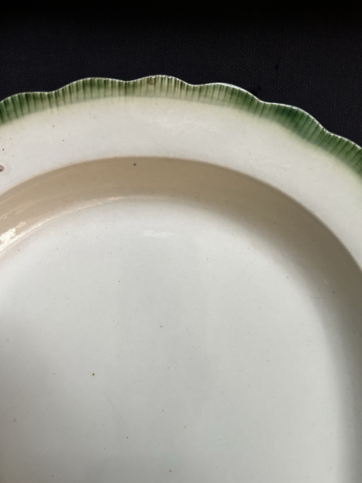 Early 19th Century Large Leeds Green Feather Edge Ironstone Platter
