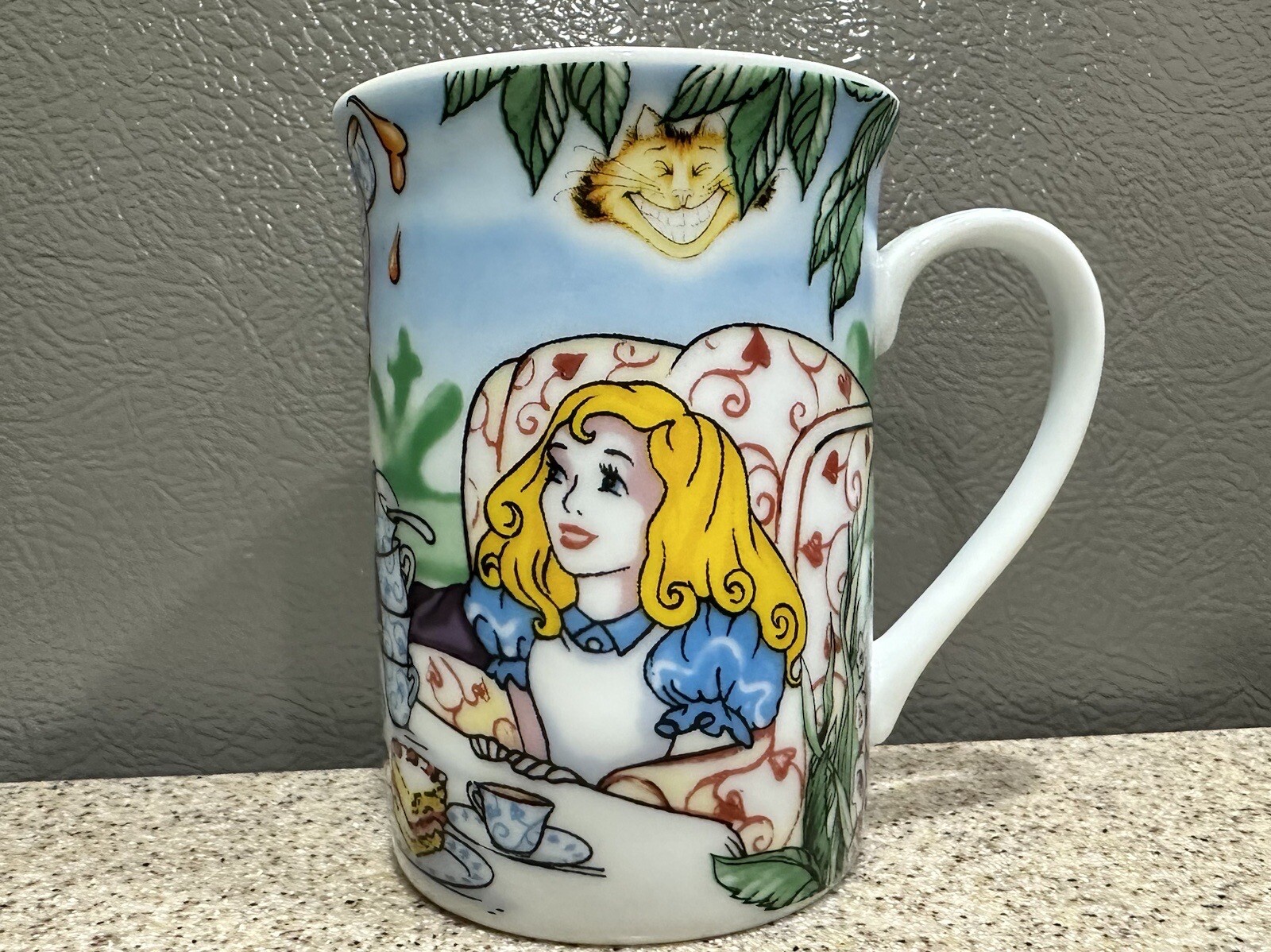 Vintage 2010 Alice in Wonderland Cafe Paul Cardew Coffe Cup/Mug Original Box!