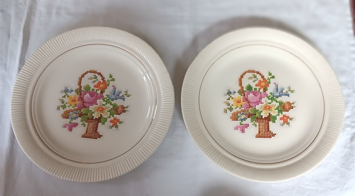 6 Salem Basket Petit Point Plates Dinner & Bread & Butter Victory Cross Stitch