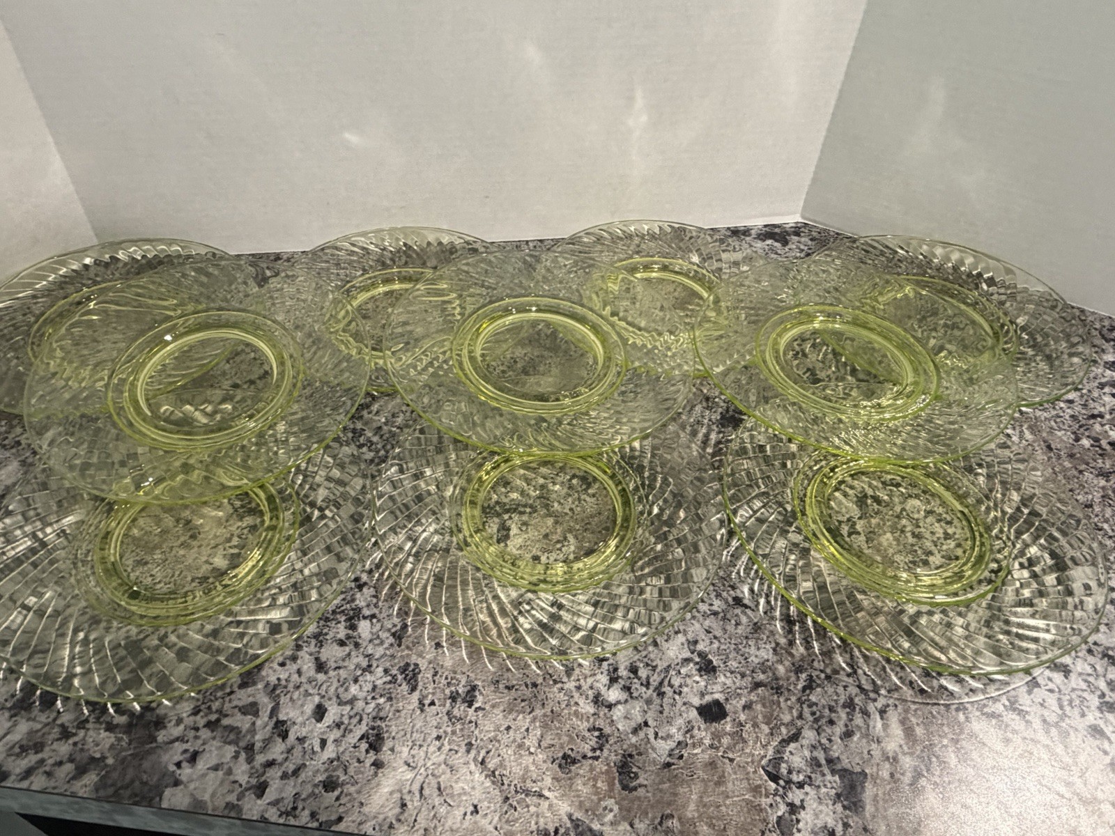 Swirl Vaseline glass Plate Set Of 10