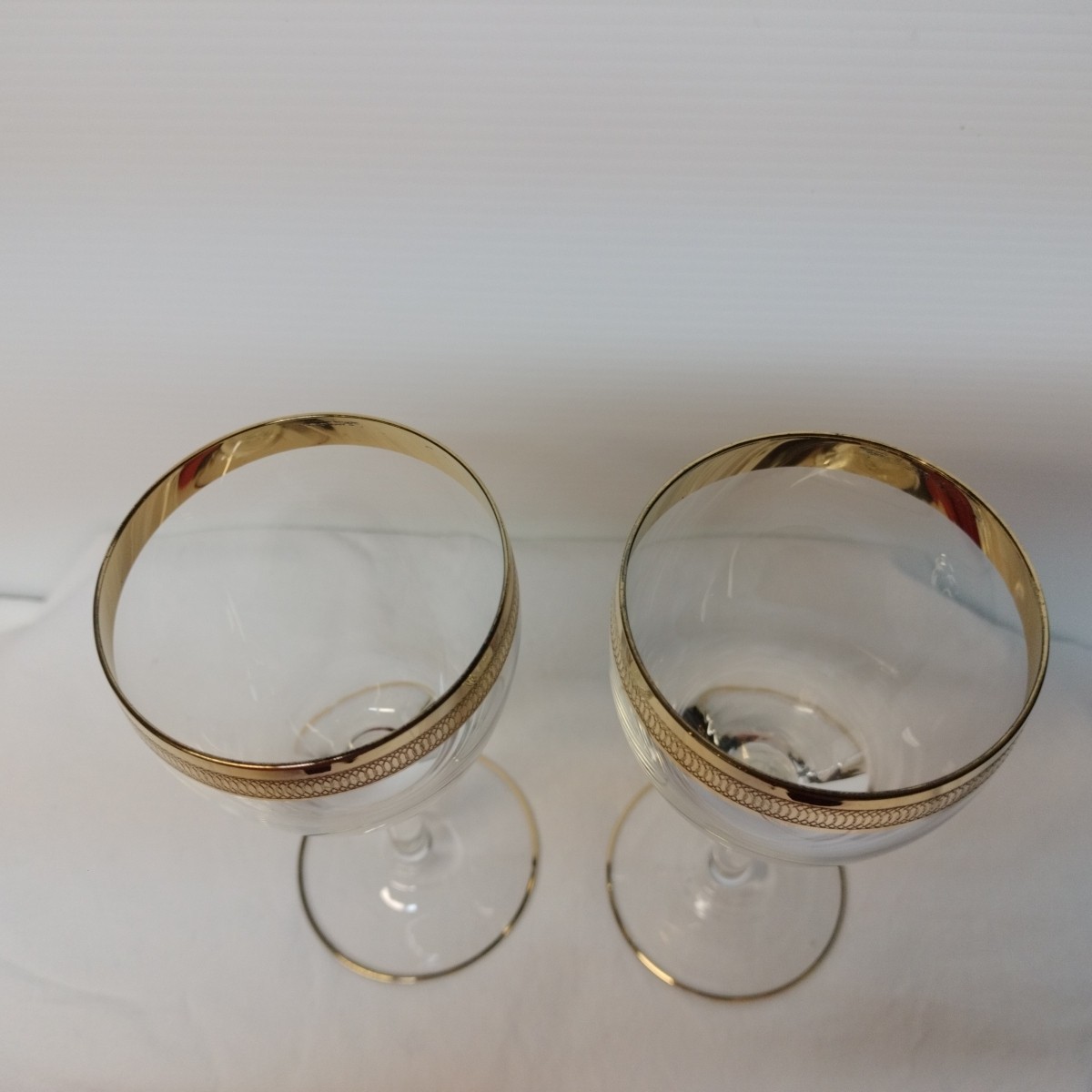 Gold Trim Crystal Goblet Wine Glass 5″5×2″5 high Set Of 4 See Picture