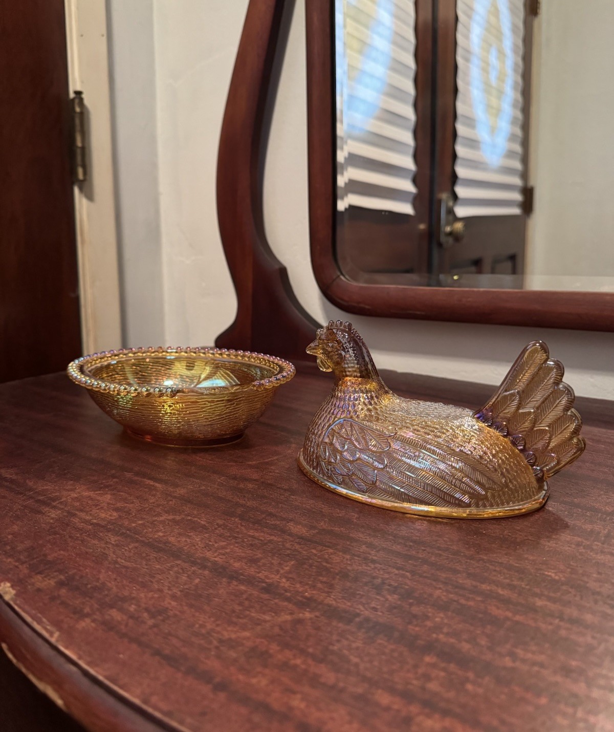 Vintage Indiana Glass Hen on Nest Iridescent Golden Amber Carnival Glass 7” READ