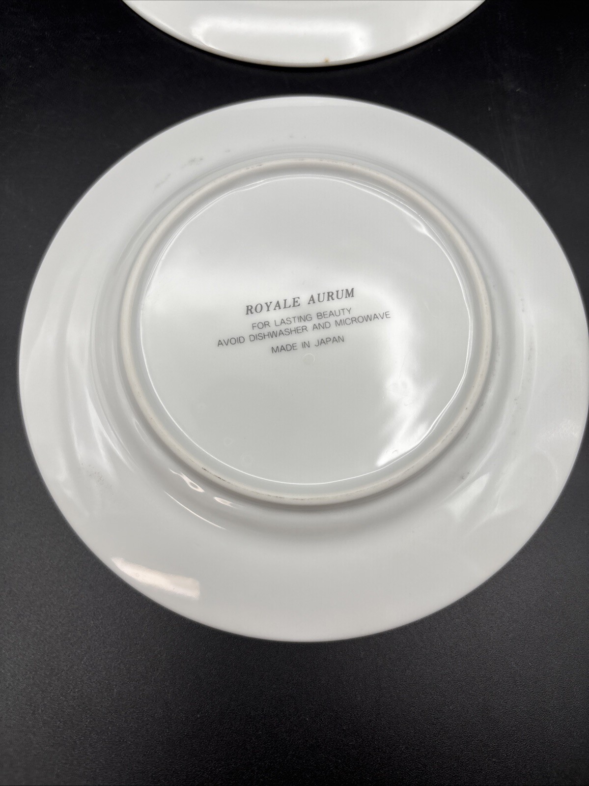 Set Of 4 VTG ROYALE AURUM PORCELAIN WHITE W/GOLD TRIM 6 1/2″ BREAD PLATES Japan