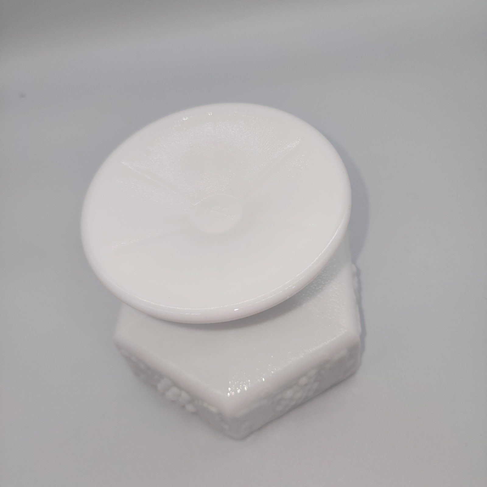 Vtg Indiana Glass Milk Glass Covered Candy Dish Octagon Pedestal Harvest Grape