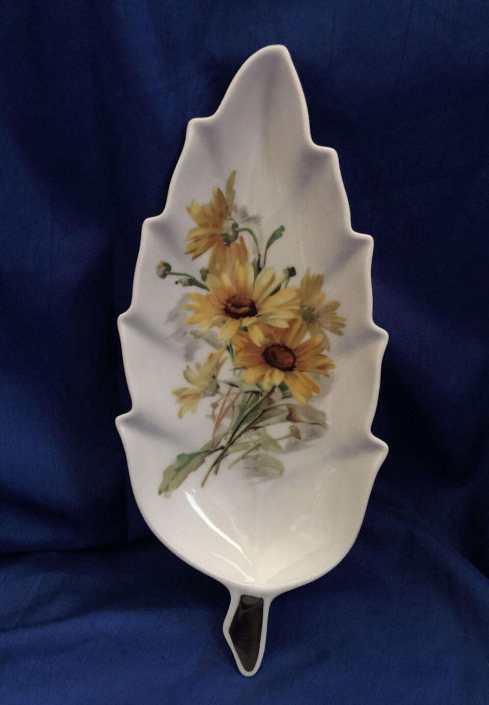 Mitterteich Bavaria Germany Leaf Shape Daisy Flower Candy Dish Gold Gild VTG