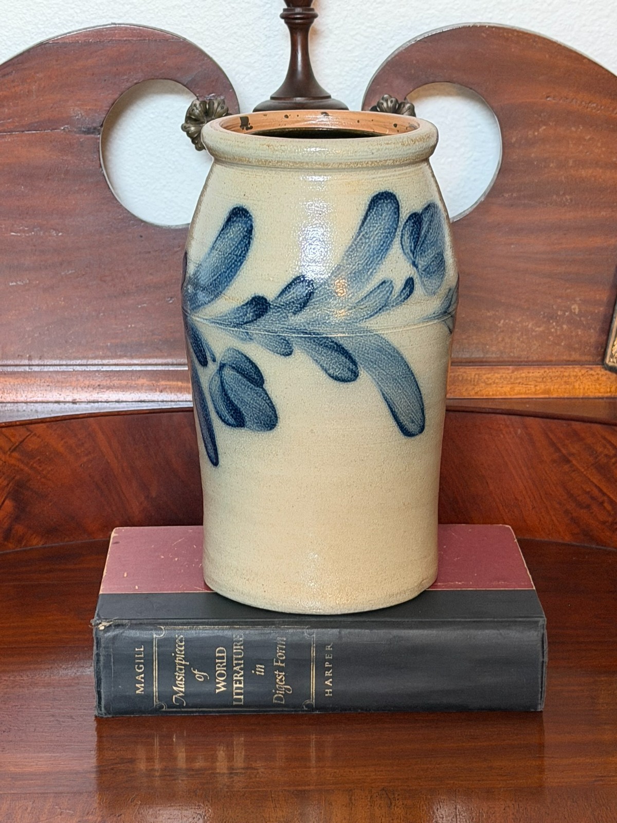 1988 Wisconsin Pottery Columbus WI Salt Glaze Stoneware Blue Leaf Crock Vase