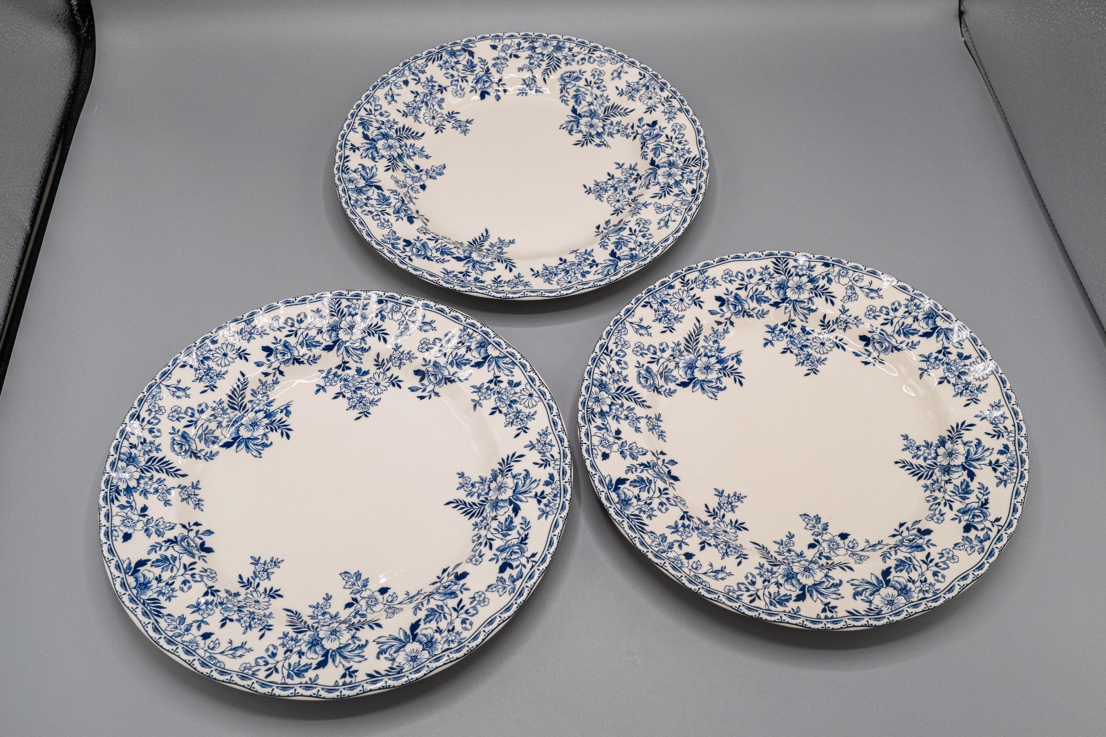 Johnson Brothers Devon Cottage Dinner Plates 10 1/4″ Set of 6 – FREE USA SHIP