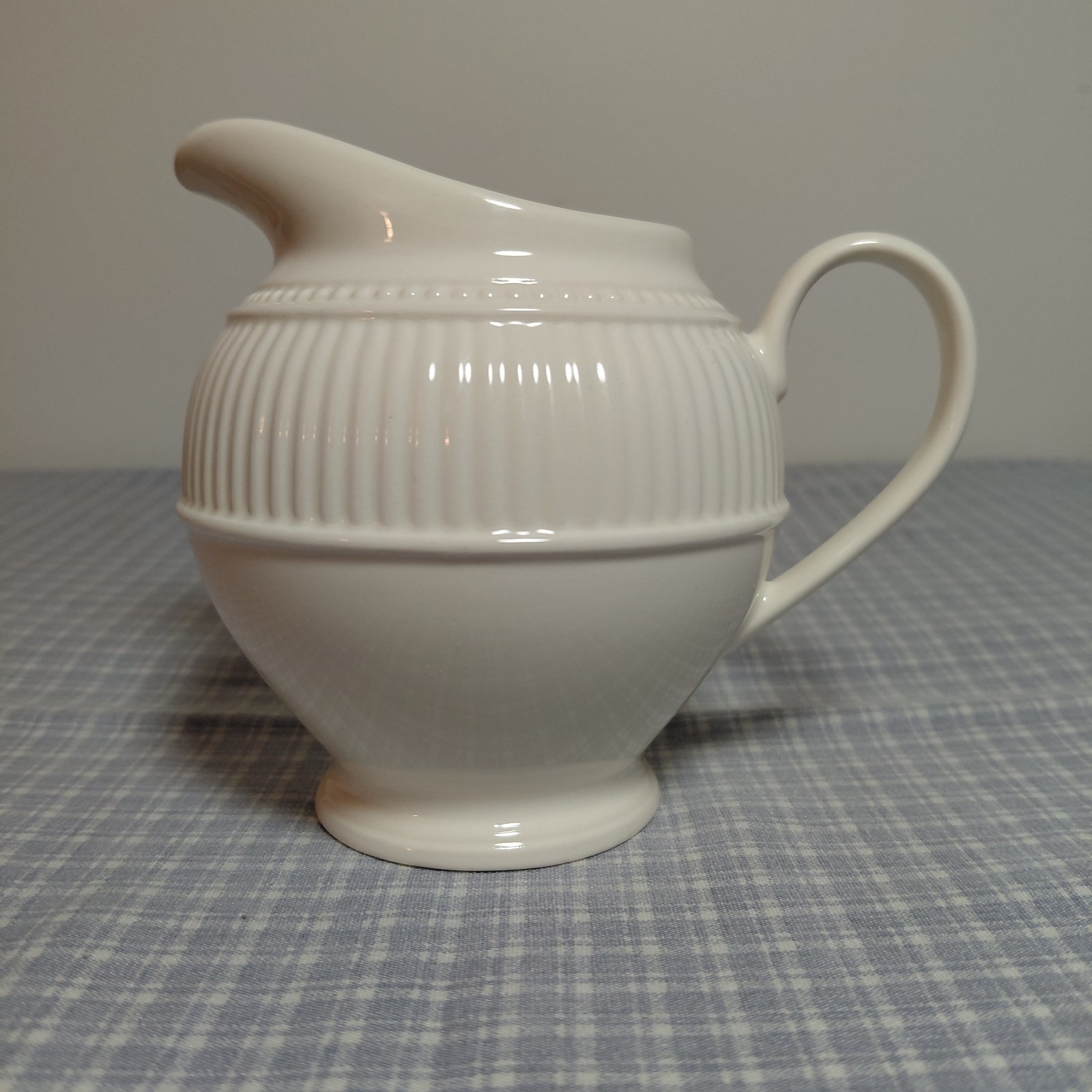 Wedgwood Windsor Creamer Made In England Ribbed Dot Cream Queen’s Ware
