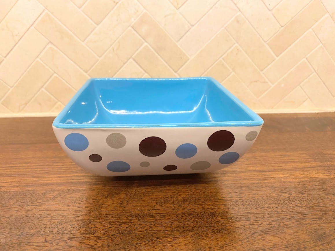 Need More Hershey’s Kisses Dish Bowl Blue White Polka Dots Candy Chocolate 5″x5″
