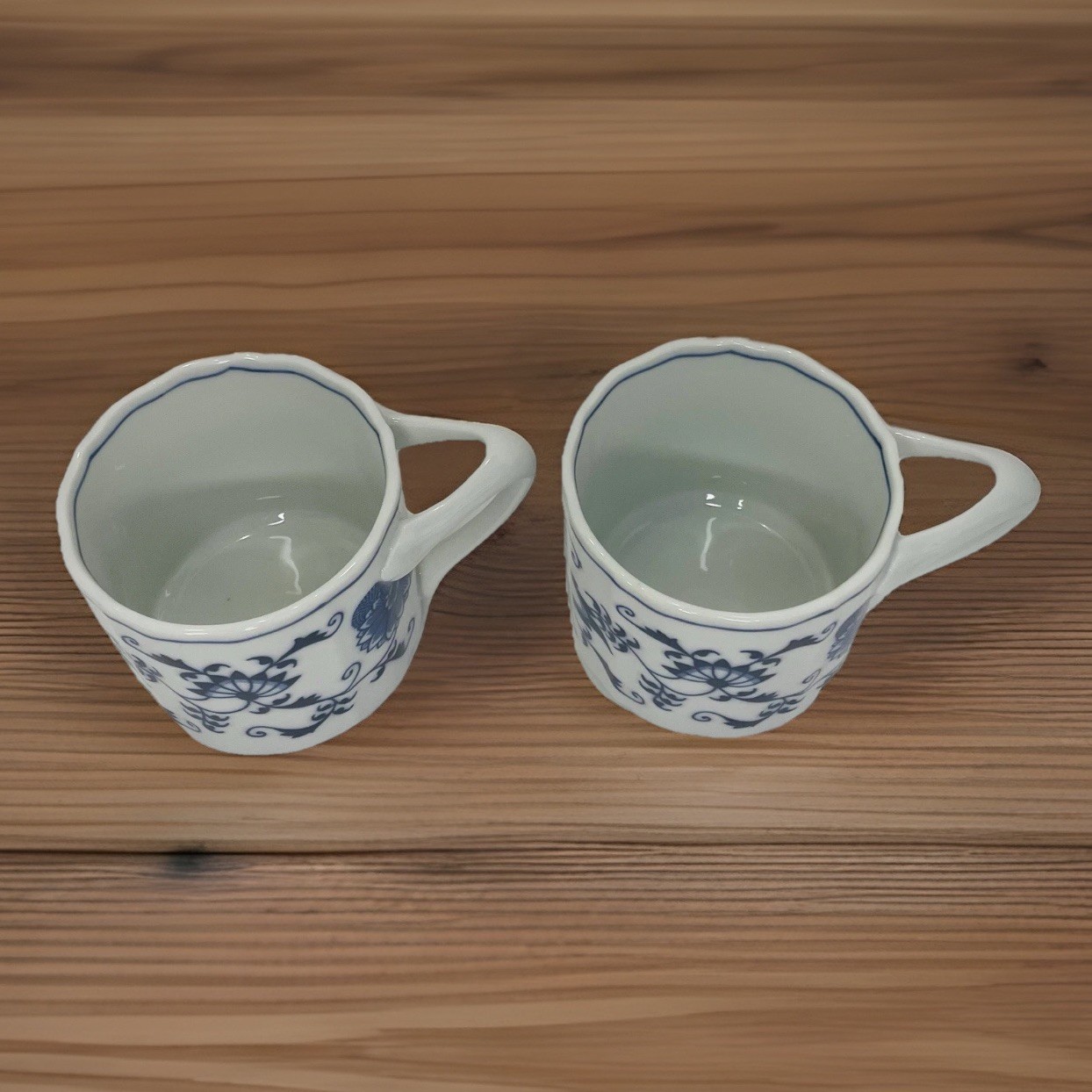 2 Vintage Blue Danube Japan Blue Onion Mugs Rectangular Stamp Tripod Handle Chin