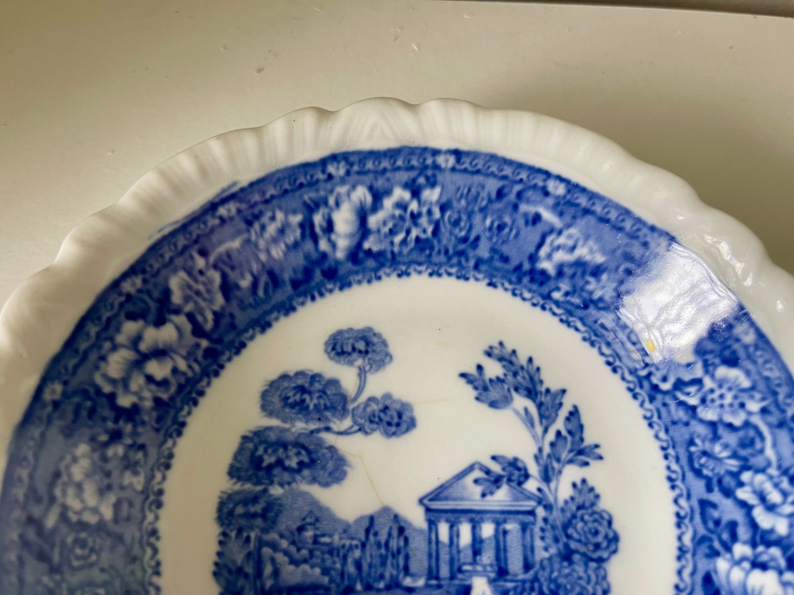 Vintage Warwick China Tudor Rose Blue White Transferware Berry Bowl Scalloped 5.