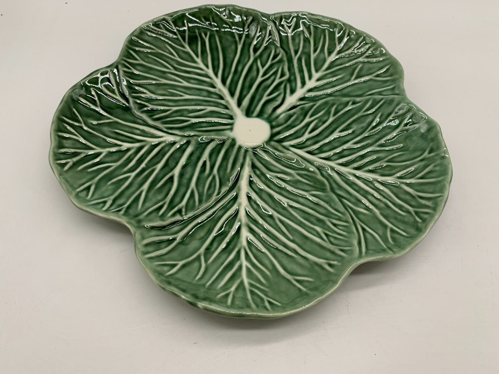 Cracker Barrel Ceramic 10in Cabbage Leaf Plate AA02B23030